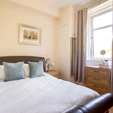 Historic 20 Minutes Walk To Princes St Daire Edinburgh