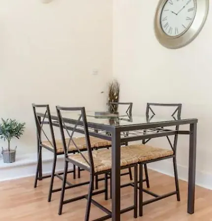 Historic 20 Minutes Walk To Princes St Daire Edinburgh