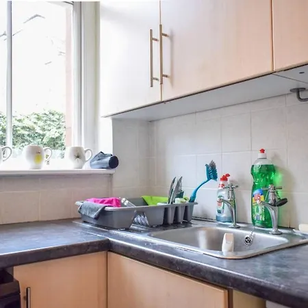 Lovely Sunny 2 Bed Coast