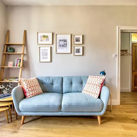 Altido Cool St Stephen Street - Prime New Town Location