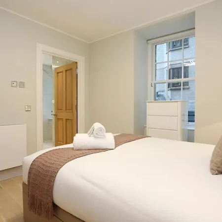 Joivy Modern And Airy Flat On The Historic Royal Mile