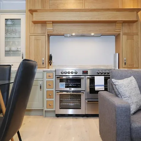 Joivy Modern And Airy Flat On The Historic Royal Mile アパート *