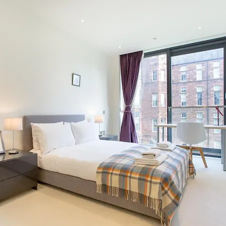 Quartermile Retreat With Parking Apartment Edinburgh