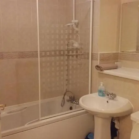 Gilmerton 241 Homestay Edinburgh