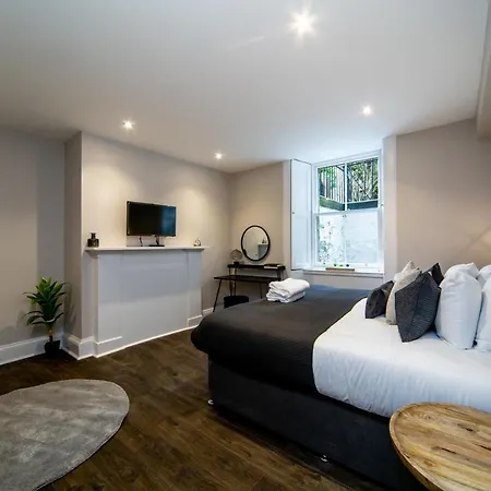 The Bruntsfield Apartment *