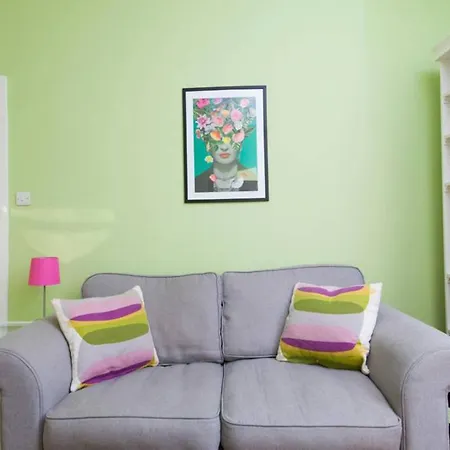 Bright And Modern Causewayside Apartamento *