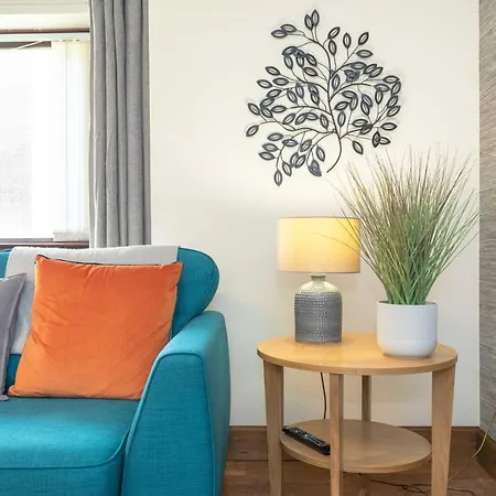 Apartment Allanfield Quiet Central Family With Parking *