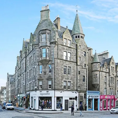 Joivy Iconic Colorful On The Royal Mile Edinburgh