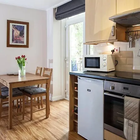 Ground Floor, 1 Bedroom With Double Bed Apartment Edinburgh