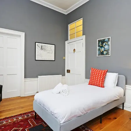 Joivy Delightful 3-bed Flat Near Inverleith Park Apartment Edinburgh