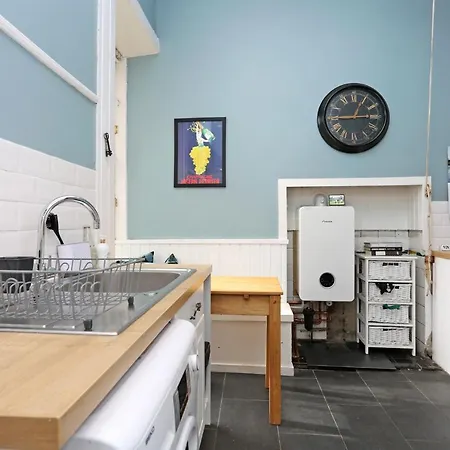 Apartment Joivy Delightful 3-bed Flat Near Inverleith Park *