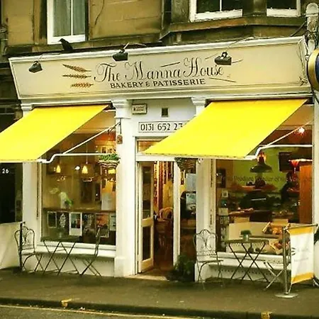 Cosy Haven With Free Wifi And Ps3 - Half A Mile From Holyrood Palace And Arthur Seat! * Edinburgh