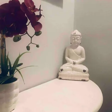 Cosy Haven With Free Wifi And Ps3 - Half A Mile From Holyrood Palace And Arthur Seat! * Edinburgh