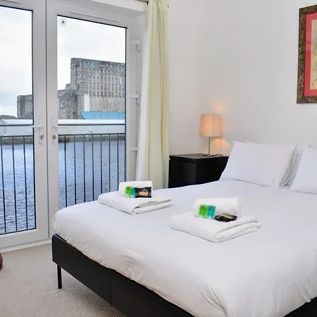 Stevedore Place - 3br Waterfront Townhouse In Trendy The Shore Holiday home Edinburgh