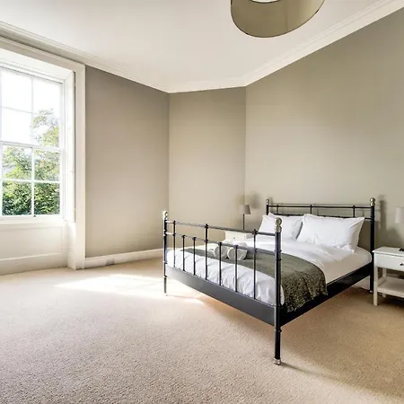 Joivy Bright & Spacious In Stockbridge