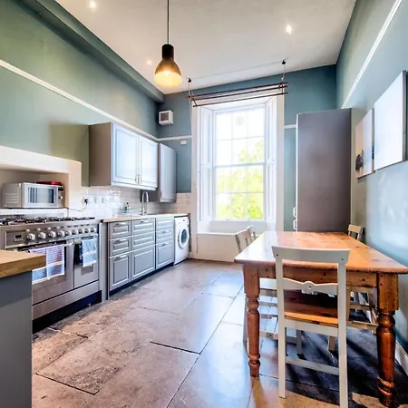 Joivy Bright & Spacious In Stockbridge * Edinburgh