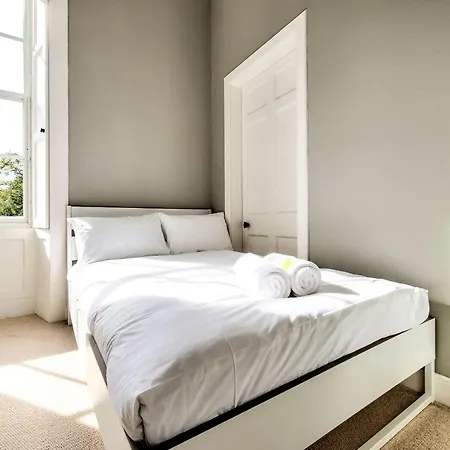 Joivy Bright & Spacious In Stockbridge * Edinburgh