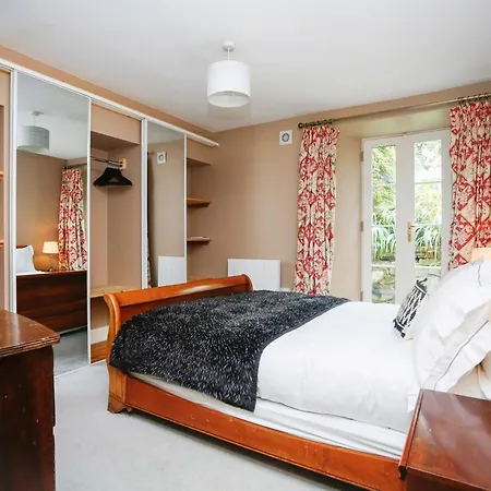 Altido Authentic & Luxurious 2-story Apt With Garden Edinburgh