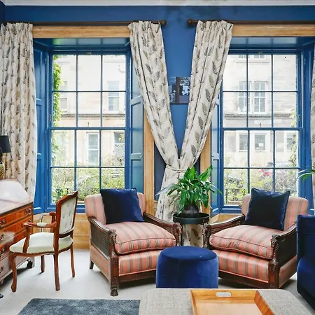 Altido Authentic & Luxurious 2-story Apt With Garden Edinburgh
