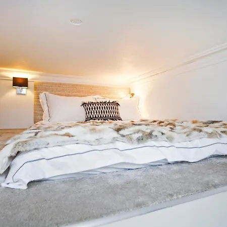 Altido Authentic & Luxurious 2-story Apt With Garden * Edinburgh