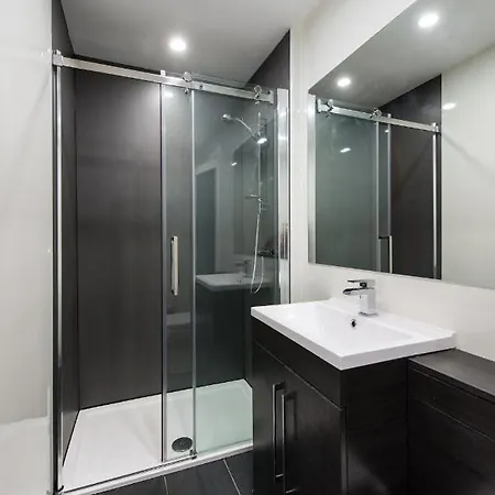 Centre, 5 Star Ground Floor *