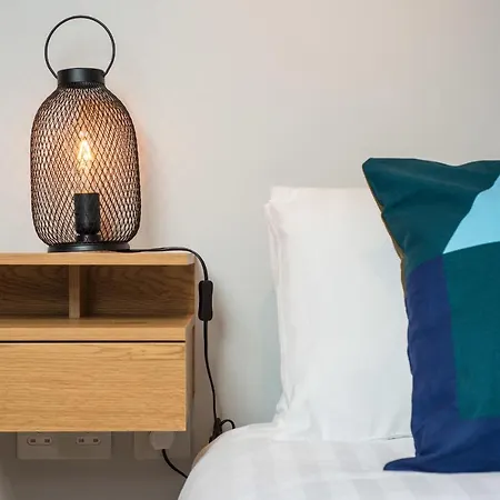 Centre, Newly Refurbished Stylish Apartment