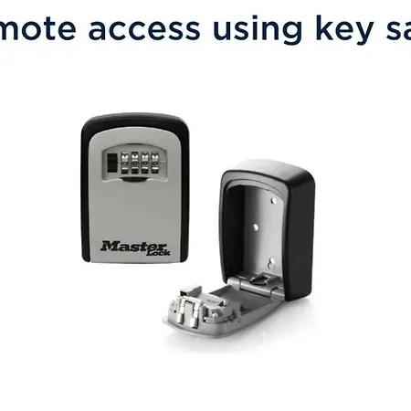 Newly Refurbished Centre Chic Pad Апартаменты *