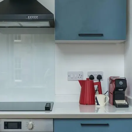 Newly Refurbished Centre Chic Pad Edimburgo