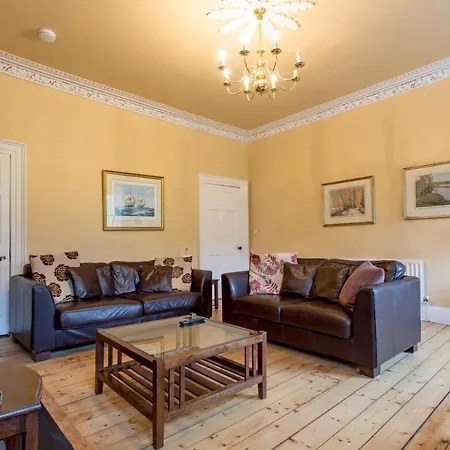 Leopold Apartment *