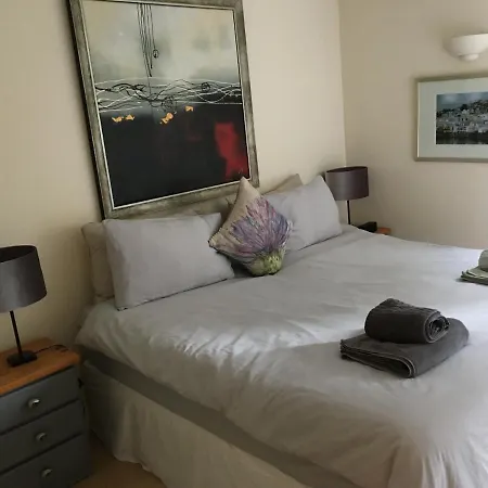 Holyrood Park Apartament *