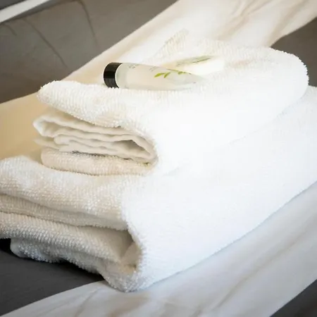 En Suite Rooms & Studios, Edinburgh City Centre - Sk