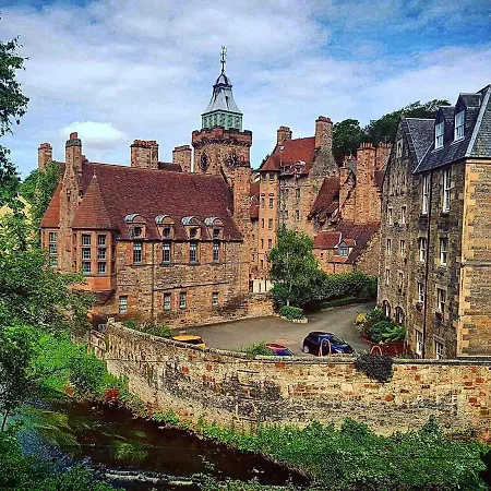 Alojamento de Acomodação e Pequeno-almoço Edinburgh's Dean Village River View Retreat *