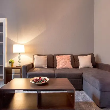 Stunning 2-bed In شقة