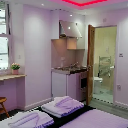 Crosskeys 双金匙公寓