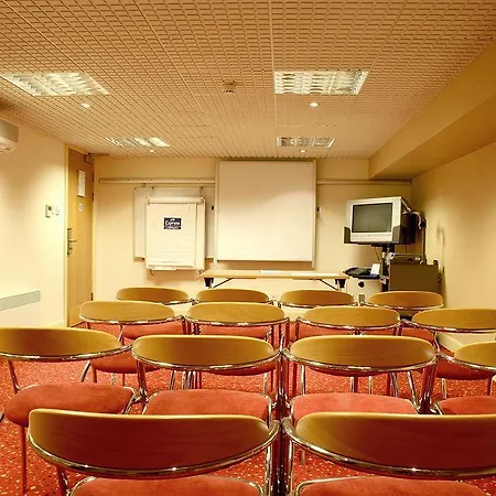 Express Centre By Ihg Hotel