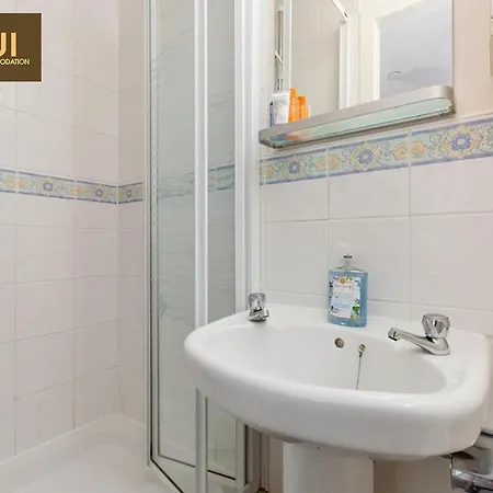 Διαμέρισμα Best Value - 2 Bedroom Apartment, Upto 5 Guests With Ukawi Serviced Edinburgh, Free Car Park & Free Wifi