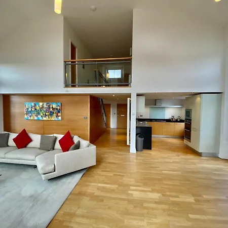 Quartermile Serviced Hotel apartamentowy Edynburg