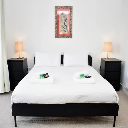 Stevedore Place - 3br Waterfront Townhouse In Trendy The Shore Edinburgh