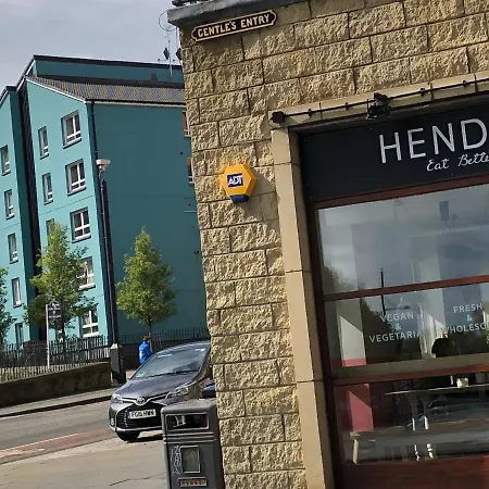 Alba Apartments- Gentle's Entry Appartement *