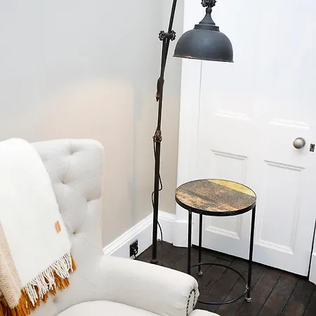 Joivy Modern In Stockbridge *