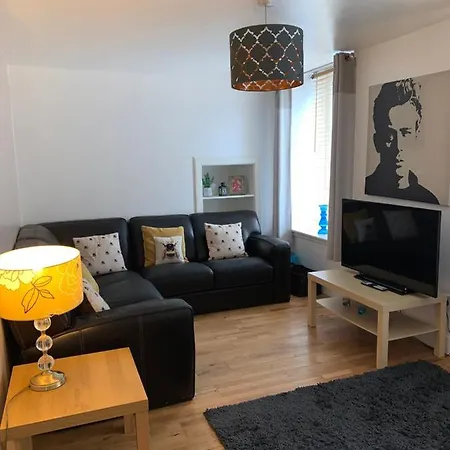 Apartment Charming 5-bed In *