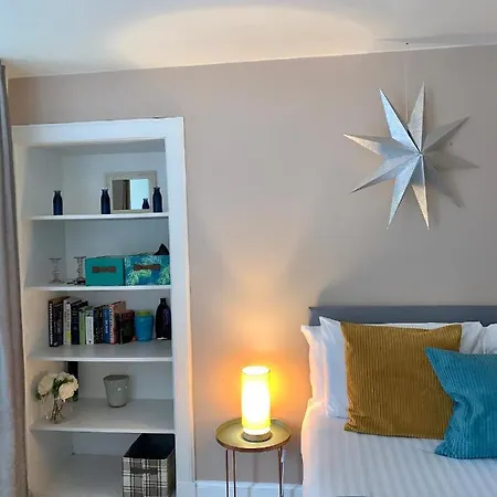 Charming 5-bed In *