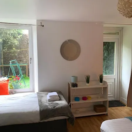 Apartment Charming 5-bed In Edinburgh