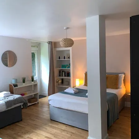 Apartment Charming 5-bed In *