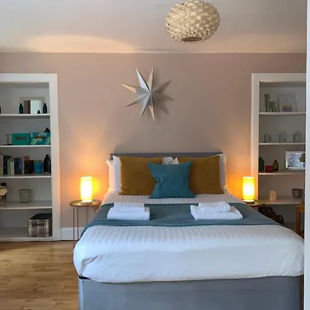 Charming 5-bed In