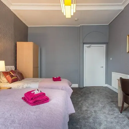 Stunning 2-bed In Apartment