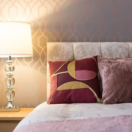 Stunning 2-bed In Apartament *