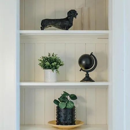 Stylish And Comfortable Centre *