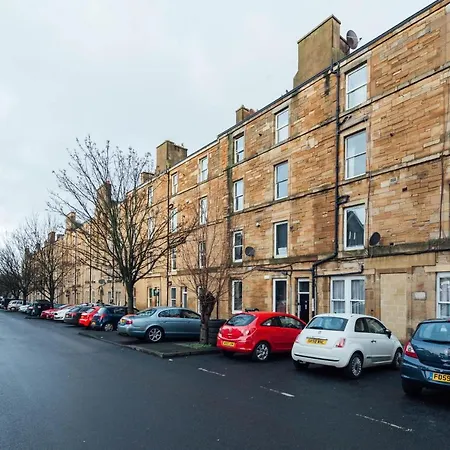 Stylish And Comfortable Centre *