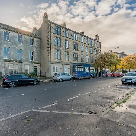 29 Trinity Crescent